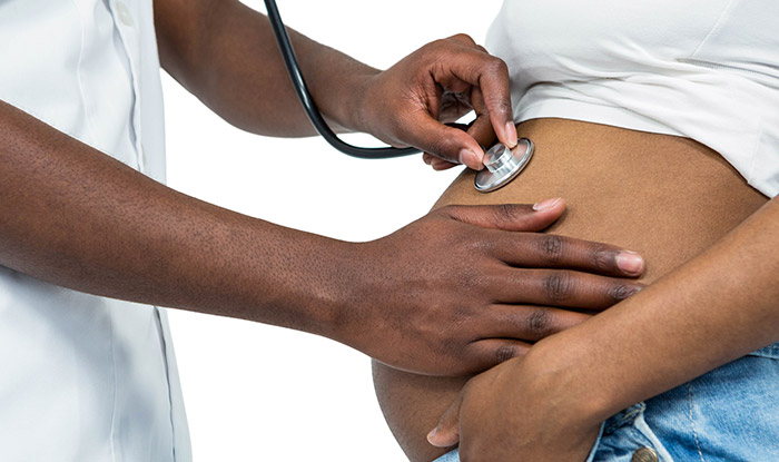 pregnant women with doctor